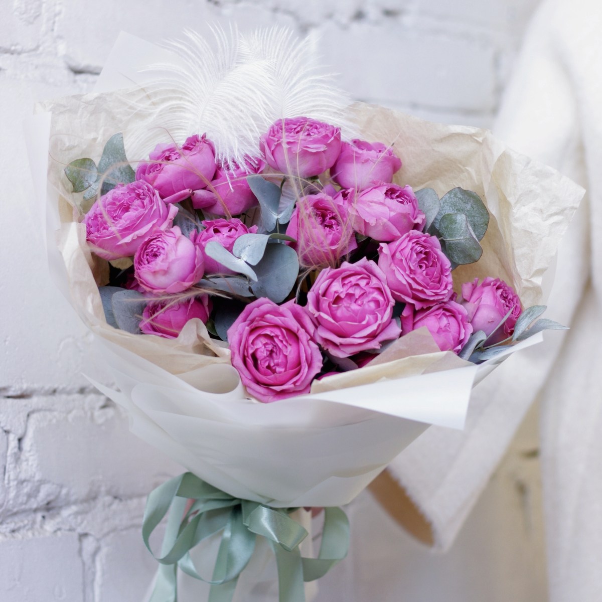 Кустовая пионовидная роза Misty Bubbles